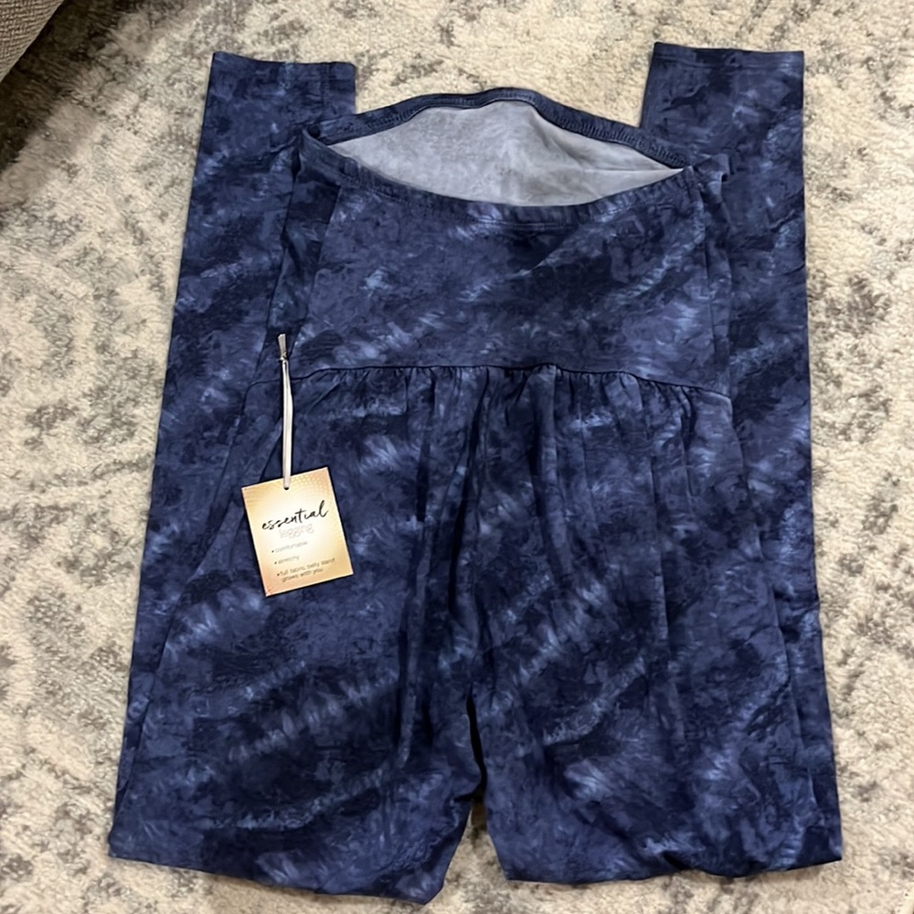 New Maternity blue leggings .